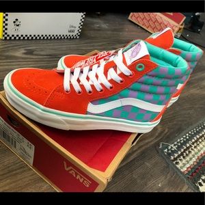 NWT Crazy Check Vans (Cherry Toma)